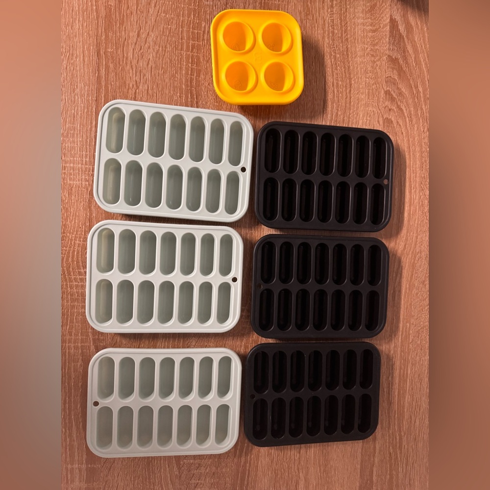 Silicone Capsule Ice Cube Trays - Mint & Black (Set of 6)